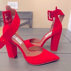 Size 9 Steve Madden Heels never worn